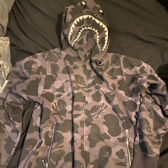 Bape zip up sweater - Picture 1 of 5